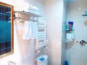 Gucheng  Fu Yuan Business Hotel- Luanchuan מראה חיצוני תמונה